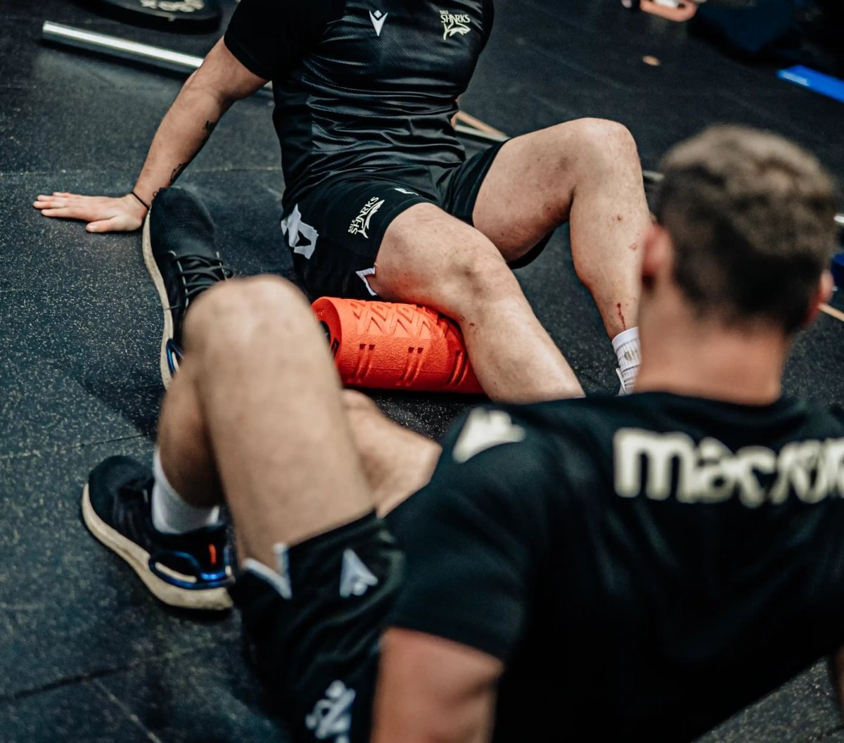 Vibrating Foam Roller for Adductor Muscles - Pulseroll