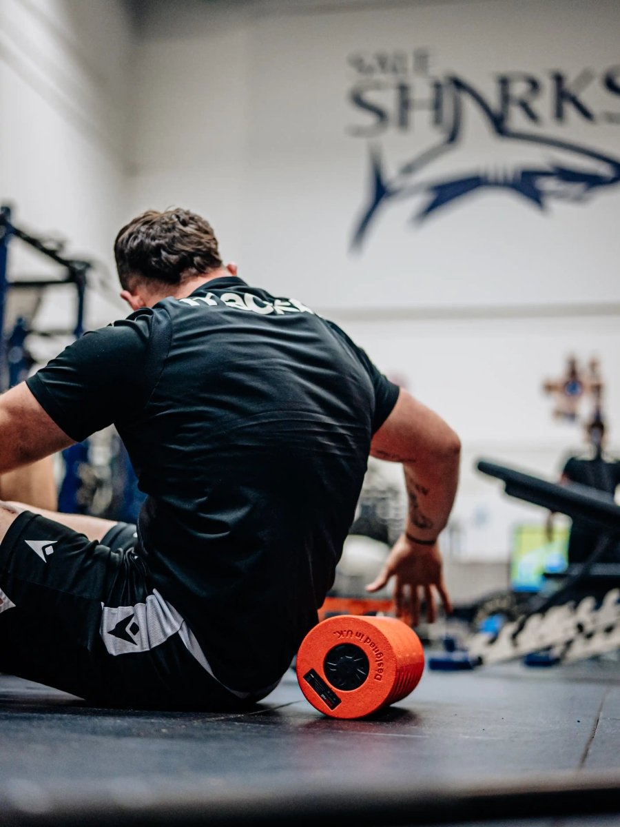 Foam Roller Exercise for Quads on One Leg - Pulseroll