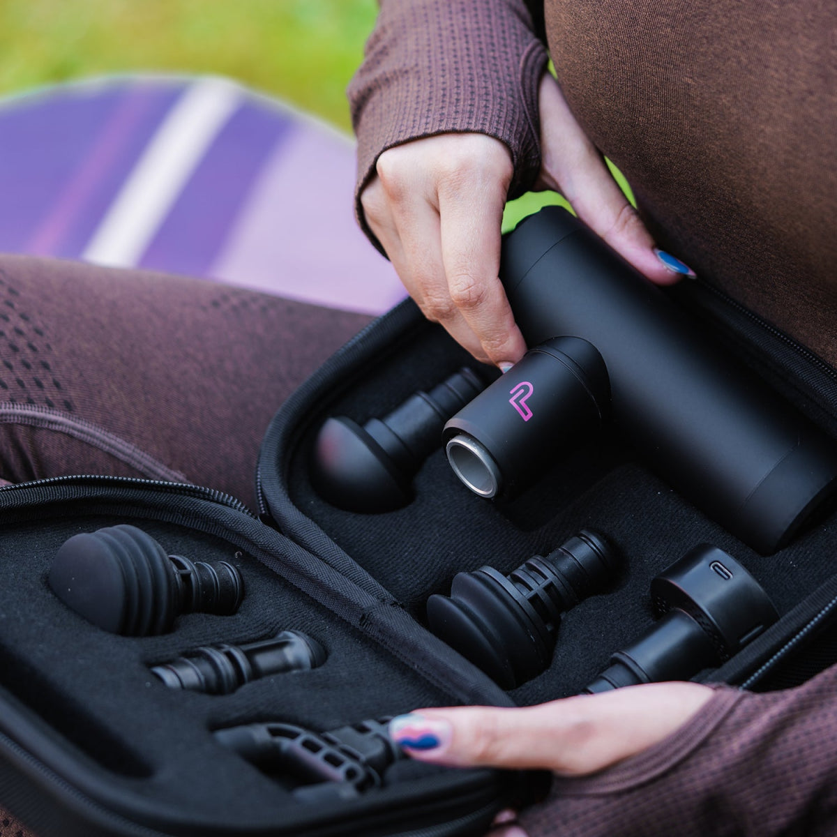 IGNITE Mini Gun with Heat Massage - Pulseroll - premium carrying case with 6 different massage attachments for any usage